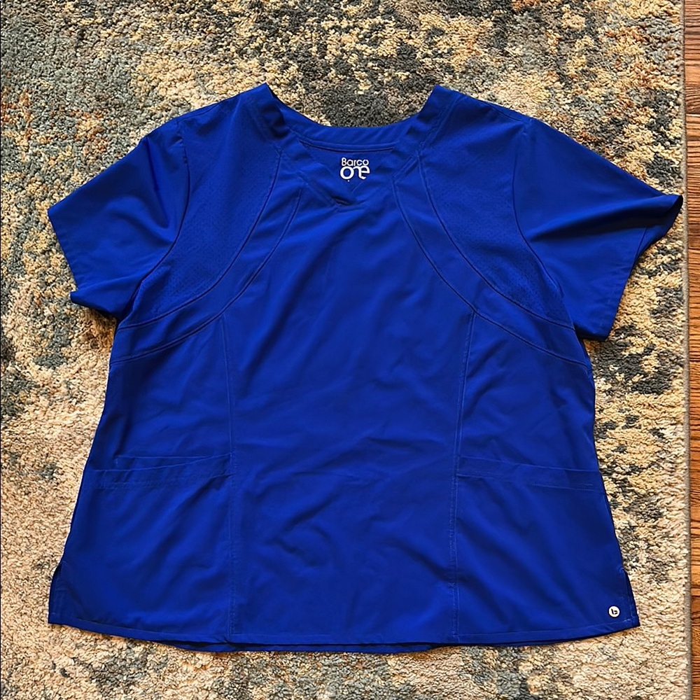 Barco One scrub top! Size 3X